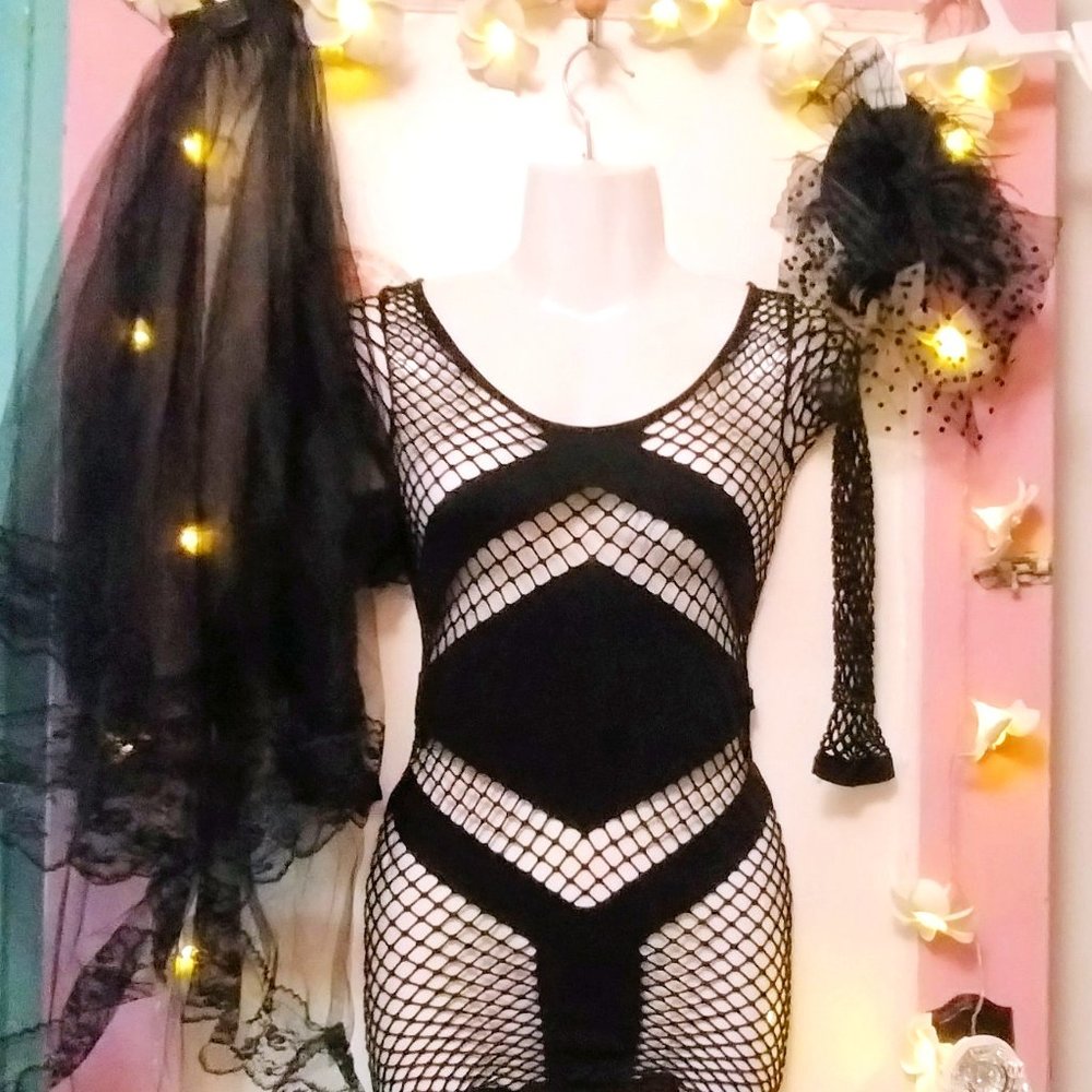 Fishnet Fantasy (M) Black Widow Costume Lingerie Clubwear Dress 4 Piece Set